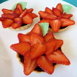 11 tarte au chocolat carpaccio de fraises patricia jeanjean 300