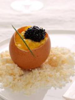 Brouillade d'oeufs au caviar
