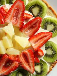 Tarte fine ananas kiwi fraise