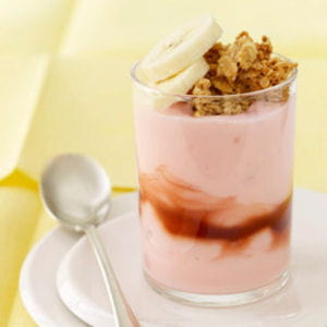 29 verrine de yaourt aux fraises, banane fraã®che et avoine croustillant la
