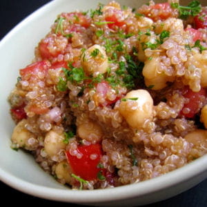 17 salade de quinoa aux pois chiches et tomates nadine thomas