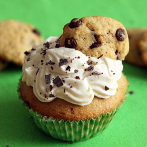 28 chocolat chip cookie dough cupcakes made inc ooking