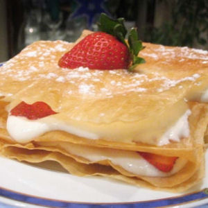 Mille-feuille a&eacute;rien aux fraises