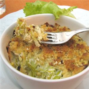 Timbales de poireaux cr&eacute;meux en crumble de noix