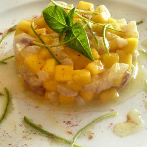 Tartare de daurade et mangue à l'huile de vanille