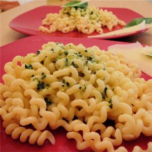 Fusilli lunghi au pistou