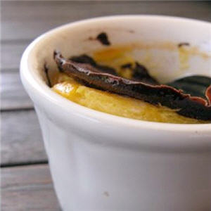 Cr&egrave;me orange bergamot&eacute;e sous craquant de chocolat