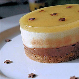 Bavarois poire sur fondant au chocolat et craquant aux speculoos