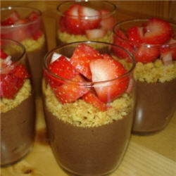 Verrines mousse au chocolat-fraises