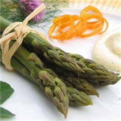 Bouquet d'asperges vertes, mousse &agrave; l'orange