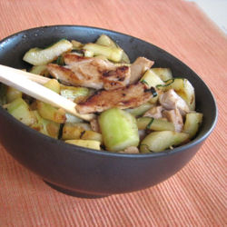 Wok de concombre au poulet