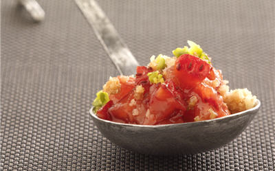 Tartare de fraises craquant aux sabl&eacute;s bretons