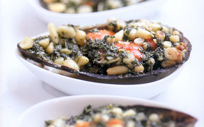 Moules à l'espagnole, menthe et pignons de pin