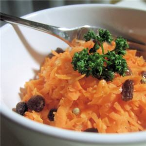 Salade de carottes aux raisins et huile d'argan  