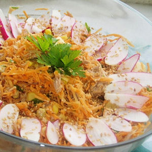 Salade de carottes au thon, vinaigrette &agrave; l'orange