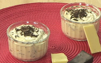 La mousse au chocolat blanc fa&ccedil;on stracciatella